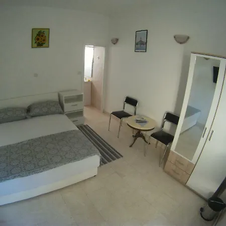 Salona Suite Guest house *
