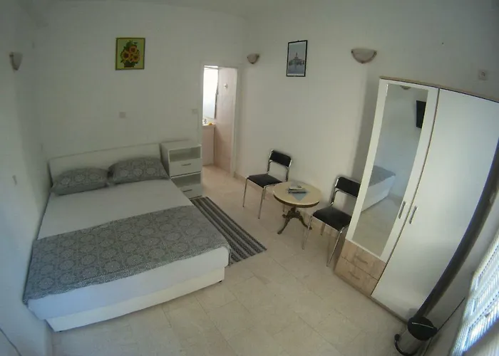 Salona Suite Guest house 4*